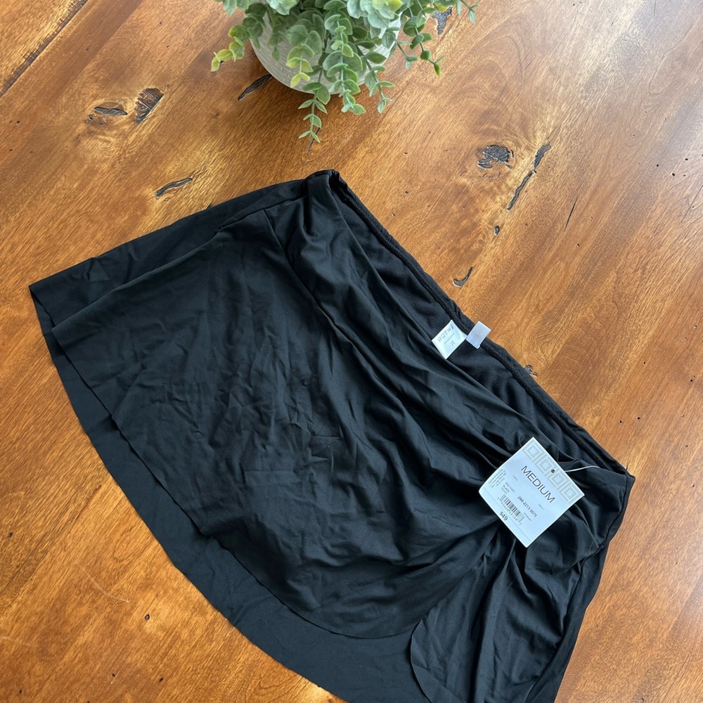 NWT Liz Claiborne Black Swim Skirt